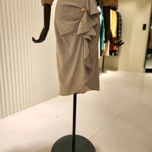 모조에스핀 체크프릴 린넨 미디스커트 55