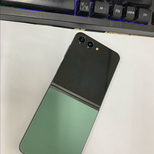 자급제 갤럭시Z플립5 그린 512GB 외관깔끔 무잔상