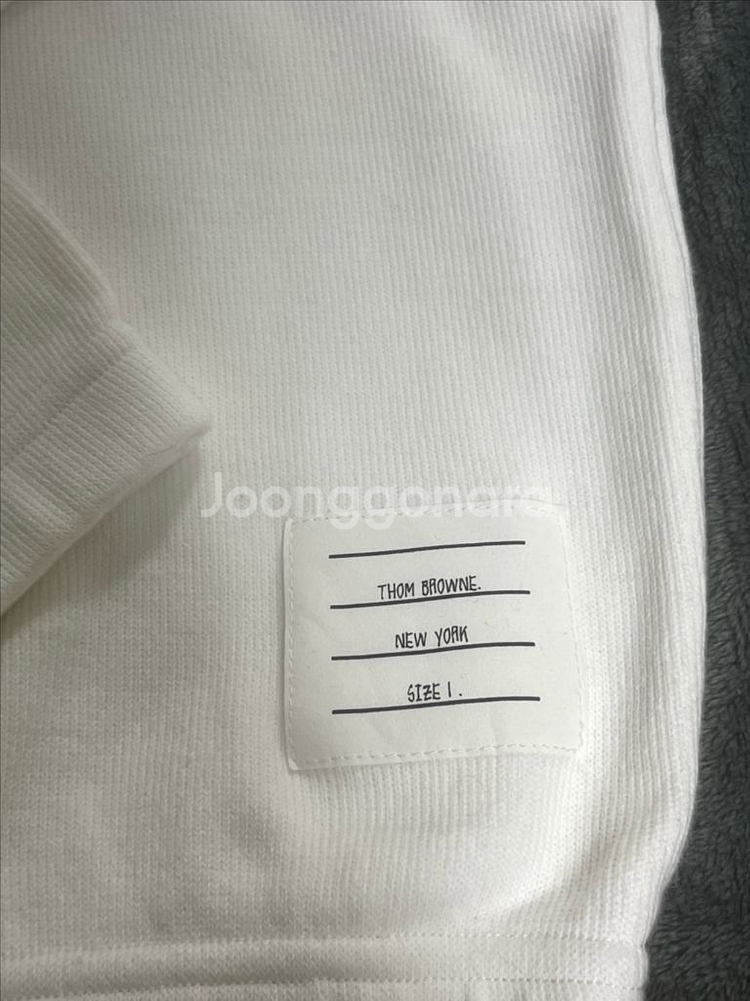 톰브라운 하프집업 반집업 니트 화이트--2