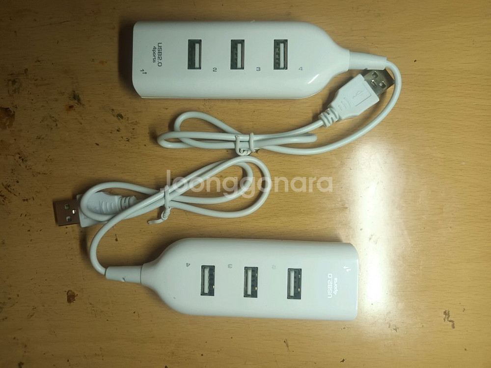 4포트 충전기 2개입니다--1
