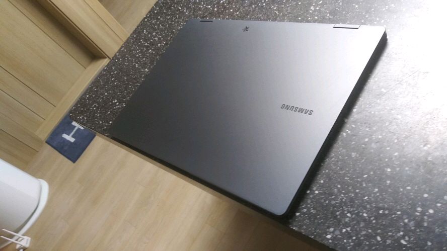 삼성 갤럭시북 플렉스2/i7/외장그래픽/터치스크린 이미지