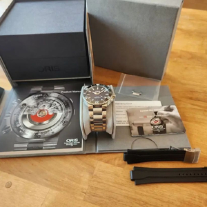 오리스(ORIS) 아퀴스(애커스) 딥블루 다이버 워치