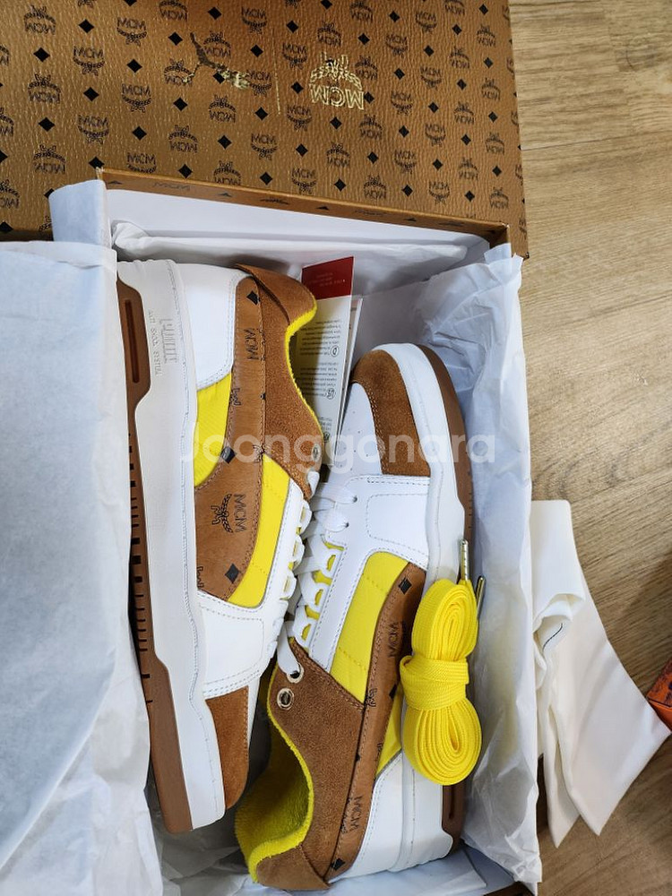 MCM PUMA 콜라보 사이즈 260(살짝 타이트)--0