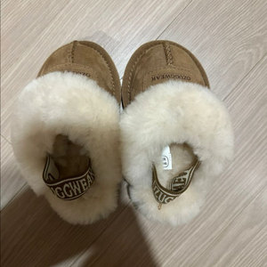 아기 어그 슬리퍼