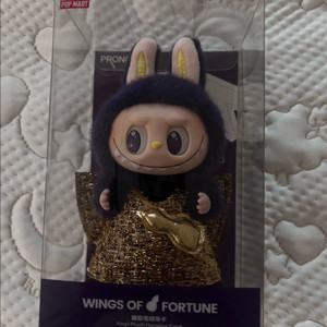 팝마트 라부부 x 프로나운스 행운의 요정 인형 키링