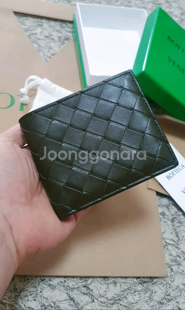 보테가베네타 정품 반지갑 판매 합니다.--3