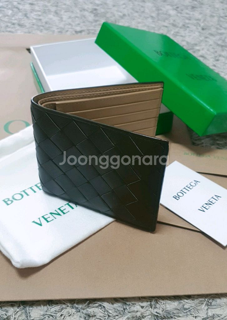 보테가베네타 정품 반지갑 판매 합니다.--1