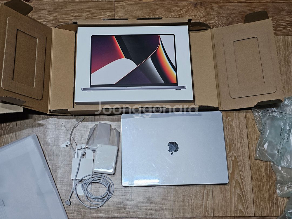 애플 M1 맥북프로16 MK193KH/A 16GB 1T--0