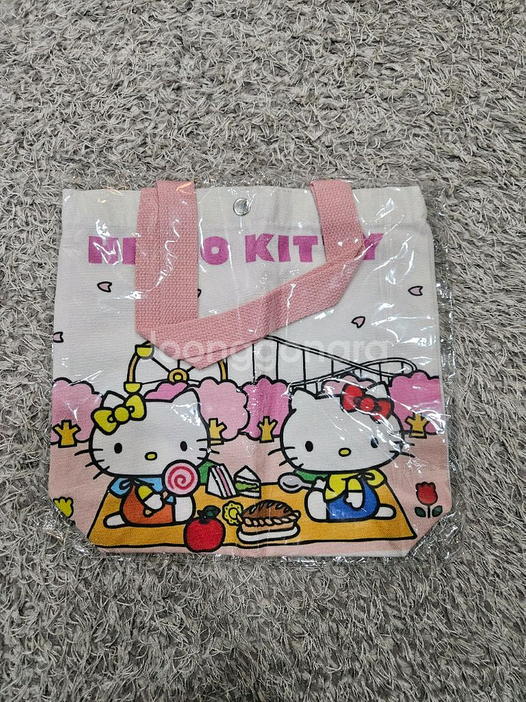 헬로키티 캔퍼스 토트백--0