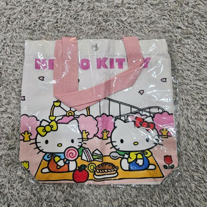 헬로키티 캔퍼스 토트백