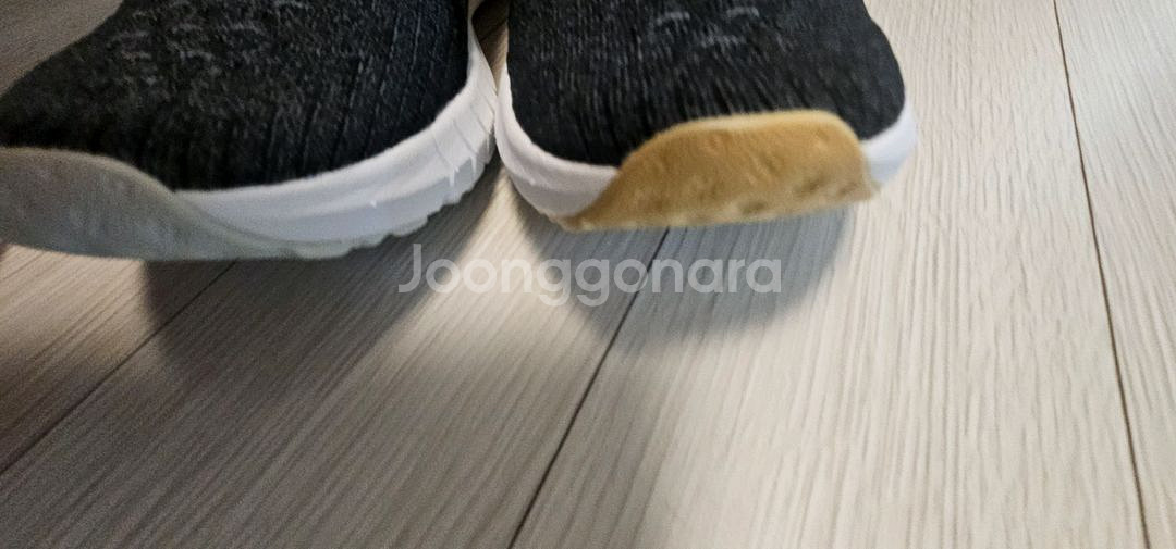 언더아머 러닝화 230 미사용--6