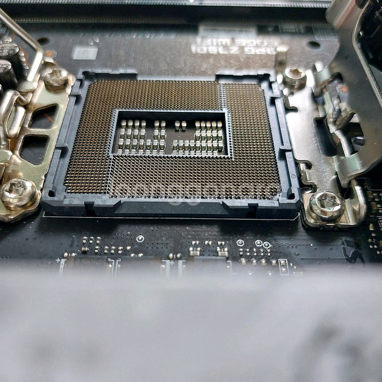 msi mag z790i edge--4