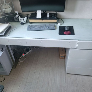 벤즈 책상