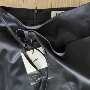 에토스 STRAP WRAP SKIRT (네이비 s)