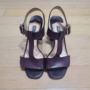 정품 프라다 샌들 37반(245~250)