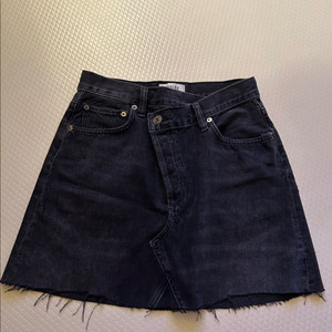 AGOLDE 블랙 데님 스커트 26