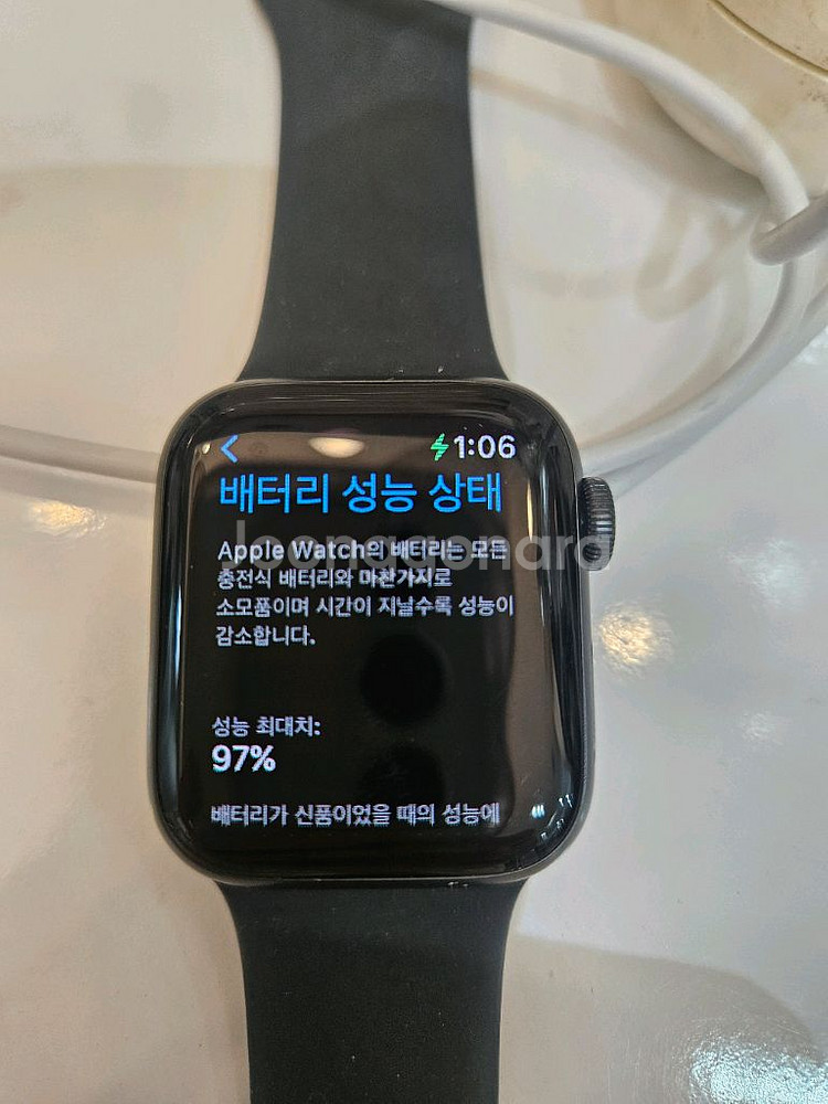 애플워치 se 40mm GPS 알루미늄 블랙--2