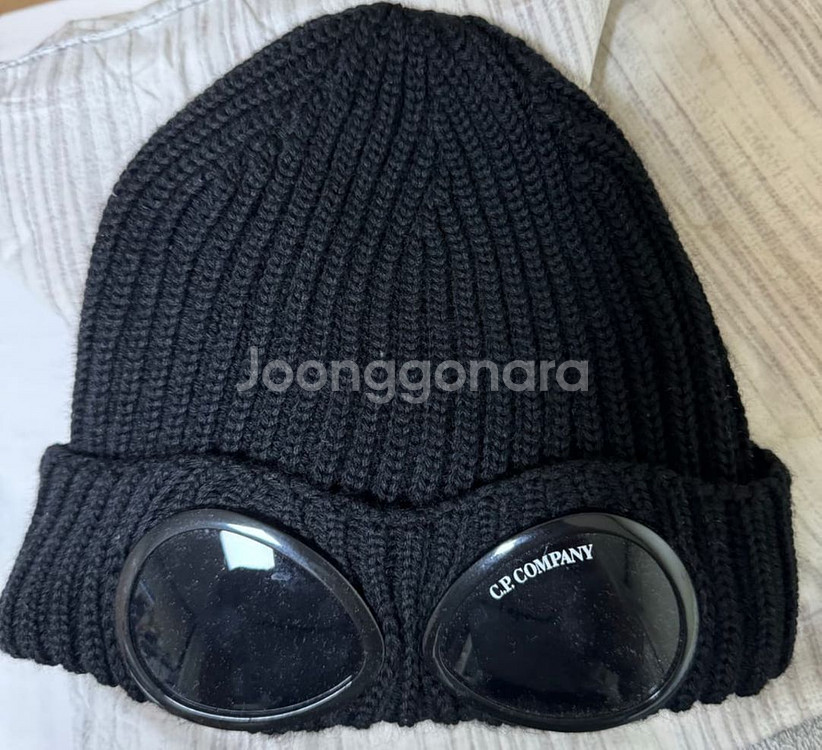 CP컴퍼니 고글비니 블랙 정품 판매 합니다.--0