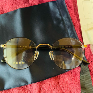 구찌(GUCCI) 라운드 메탈 안경테드립니다[미착용정품