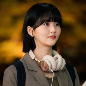 굿보이 김소현 헤드셋 뱅앤올룹슨 베오플레이 hx