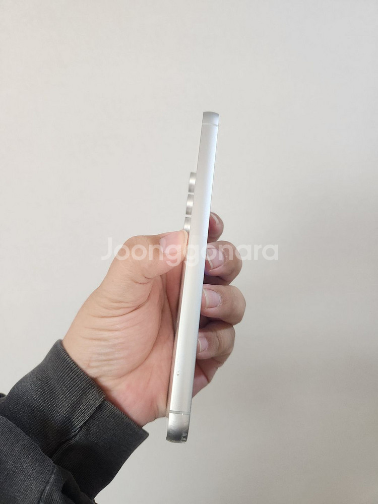 갤럭시 S23FE 화이트 256기가 SS급 팔아요~--4