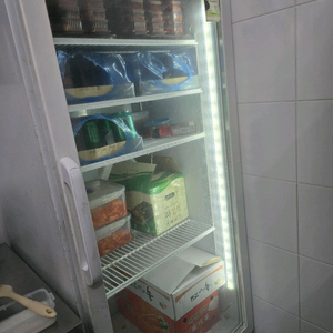 업소용 쇼케이스,미니냉장고,키오스크 판매합니다