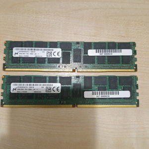 Micron 32GB DDR4 램 2개