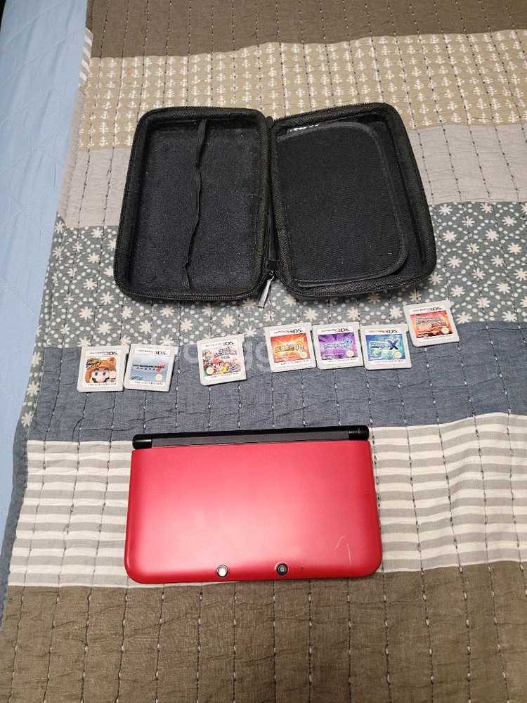 닌텐도 3DS XL 레드+칩 7개 판매합니다--4