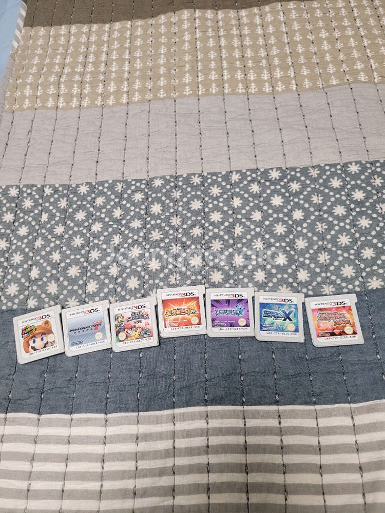 닌텐도 3DS XL 레드+칩 7개 판매합니다--5
