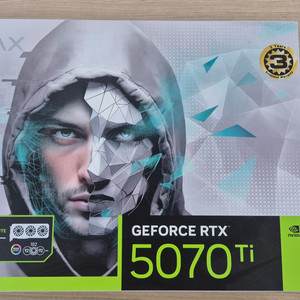 갤럭시RTX5070Ti 화이트 팝니다