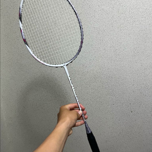 요넥스 배트민턴 라켓