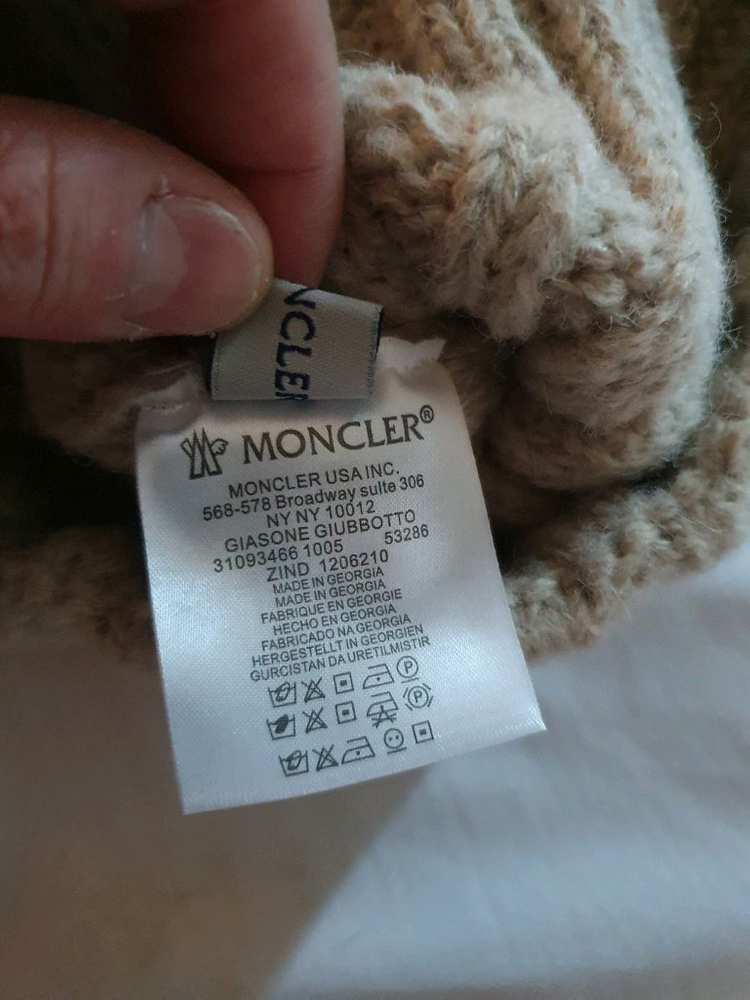 MONCLER 몽클레어 방울비니)정품--4