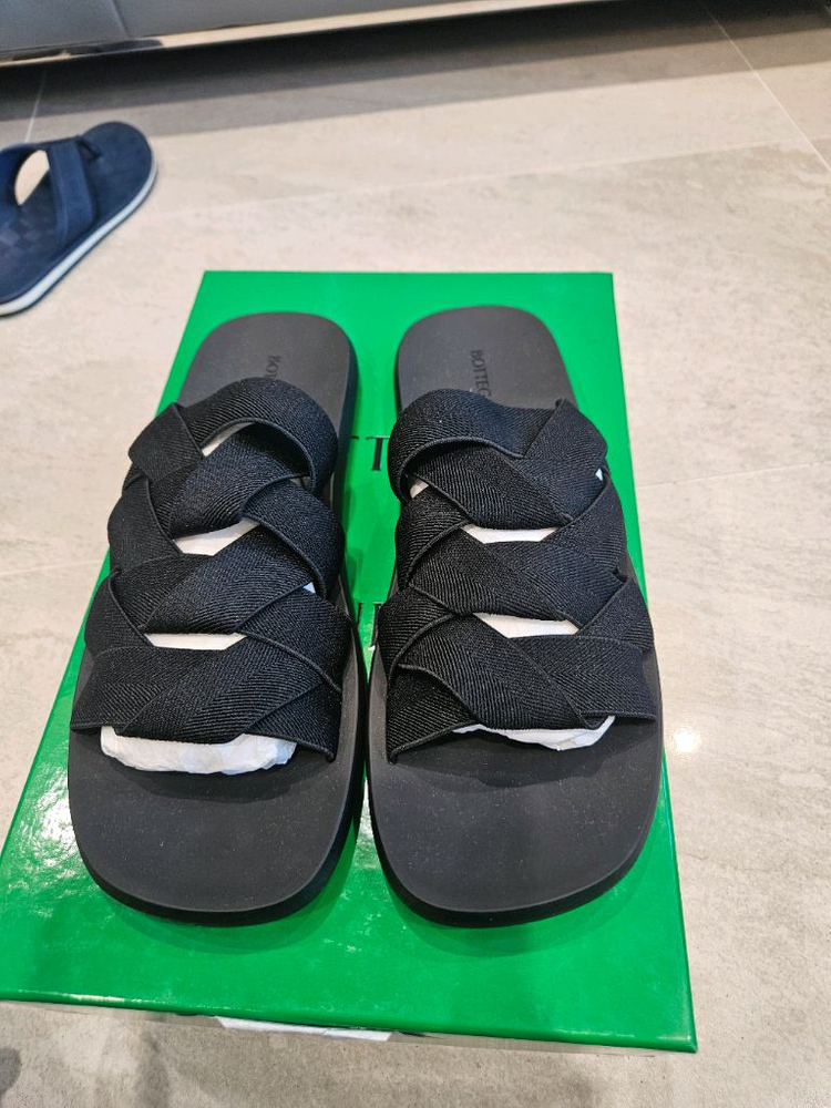 보테가 샌들 이미지