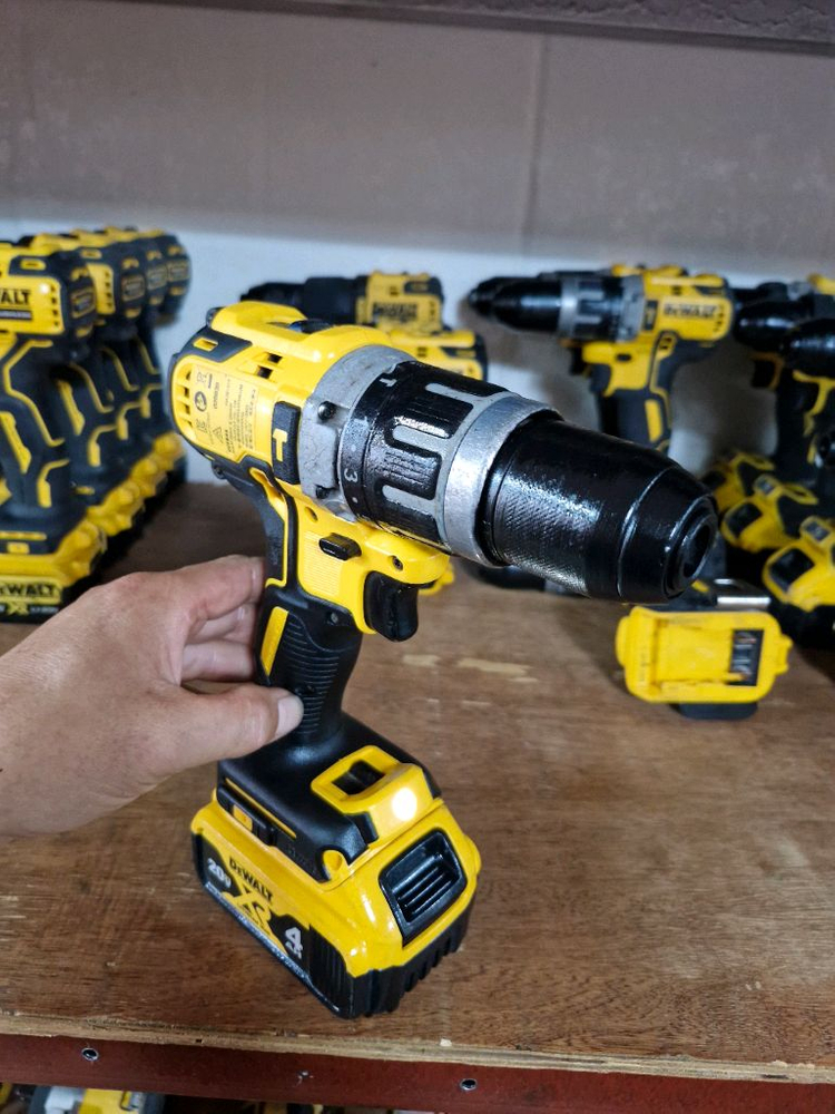 디월트충전함마드릴DCD796 배터리포함 A2-3번 이미지