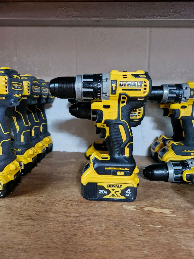디월트충전함마드릴DCD796 배터리포함 A2-3번 이미지