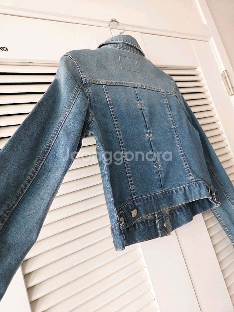 핏최고!슬림핏 숏기장 타이트 여성청자켓(새것)--4