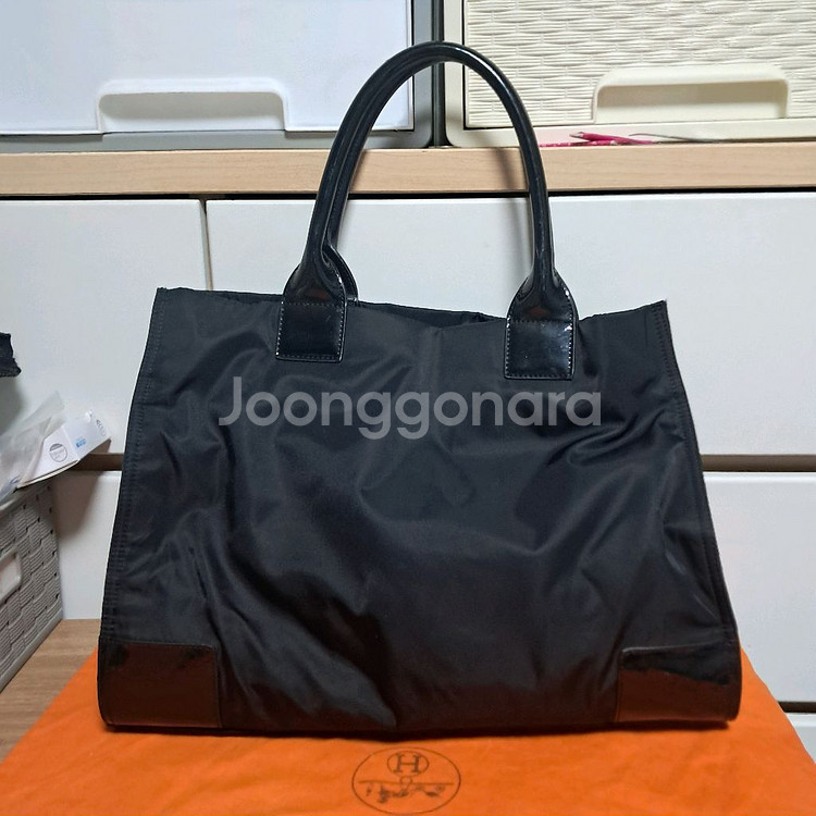 토리버치 블랙 나일론 토트백 숄더백 가방 빅백--1