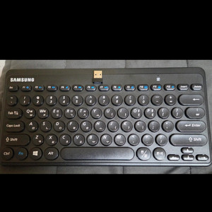 삼성 무선 키보드 SRP-9600B 입니다.