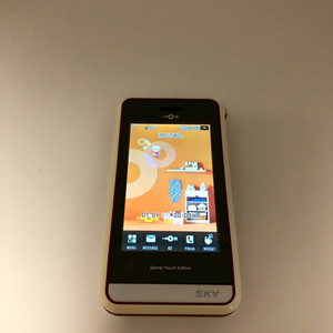 스카이 스포티브폰(IM-U540L) 화이트 깔끔 기기