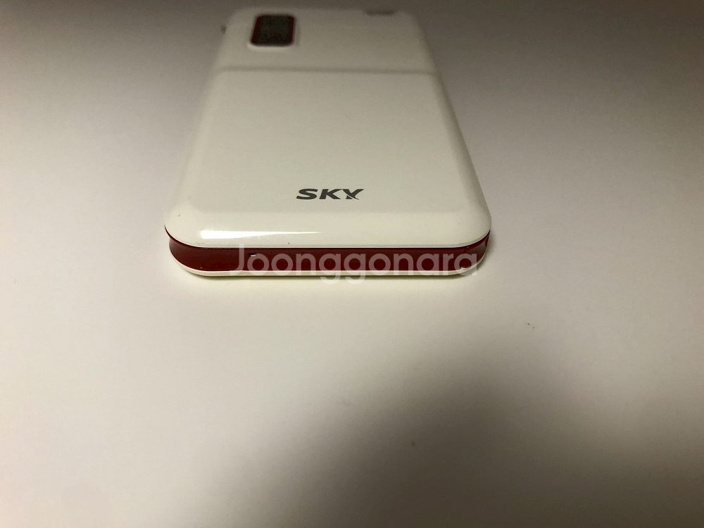 스카이 스포티브폰(IM-U540L) 화이트 깔끔 기기--2