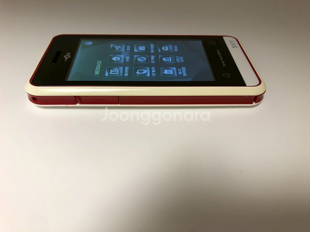 스카이 스포티브폰(IM-U540L) 화이트 깔끔 기기--4