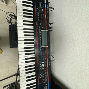 Roland juno g 판매 합니다
