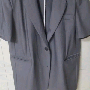 여성 오버핏 반팔자켓 35000원