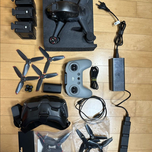 (드론)DJI fpv 플라이모어콤보 팝니다(급처)