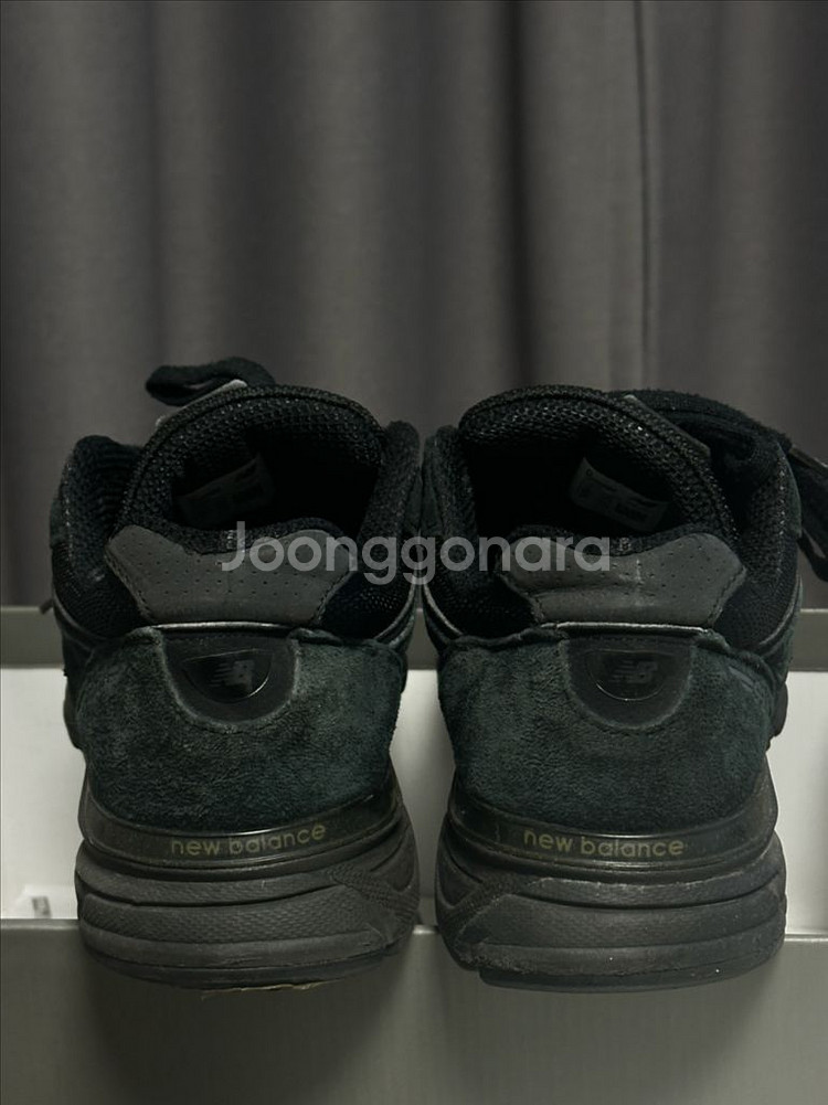 뉴발란스 990v4 트리플블랙 280D 판매합니다--6