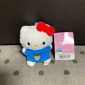 *새상품)정품 헬로키티후드 인형키링 산리오키링