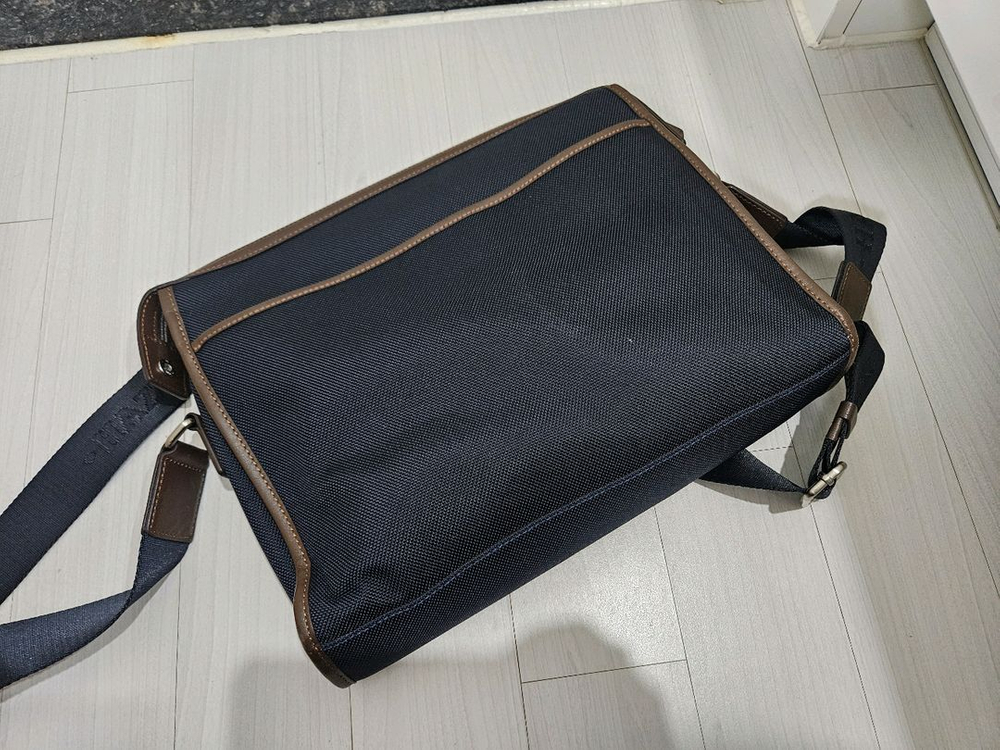 HAZZYS 헤지스 정품 브리프케이스 남성 노트북 회사--1