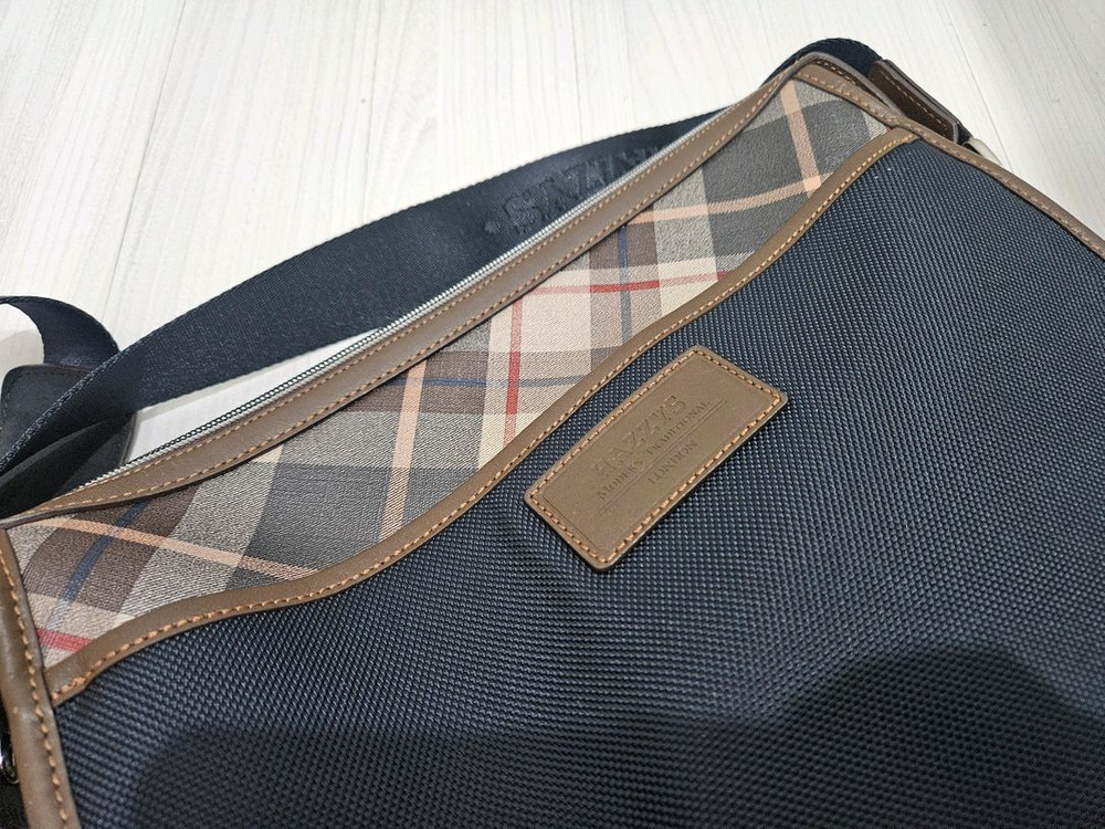 HAZZYS 헤지스 정품 브리프케이스 남성 노트북 회사--2