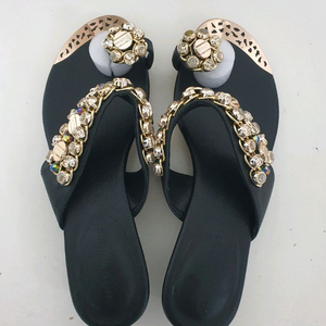 급매 새상품) 주얼리 웨지힐 4cm 쪼리 샌들 슬리퍼