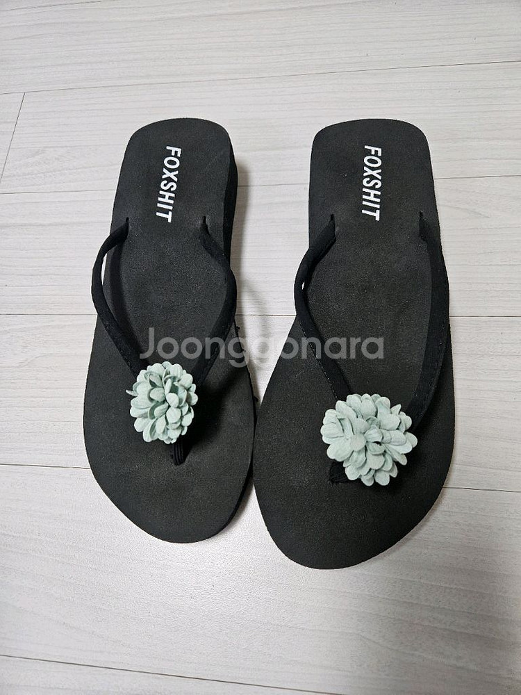 급매 새상품) 가벼운 민트 꽃송이 웨지힐 쪼리 슬리퍼--1